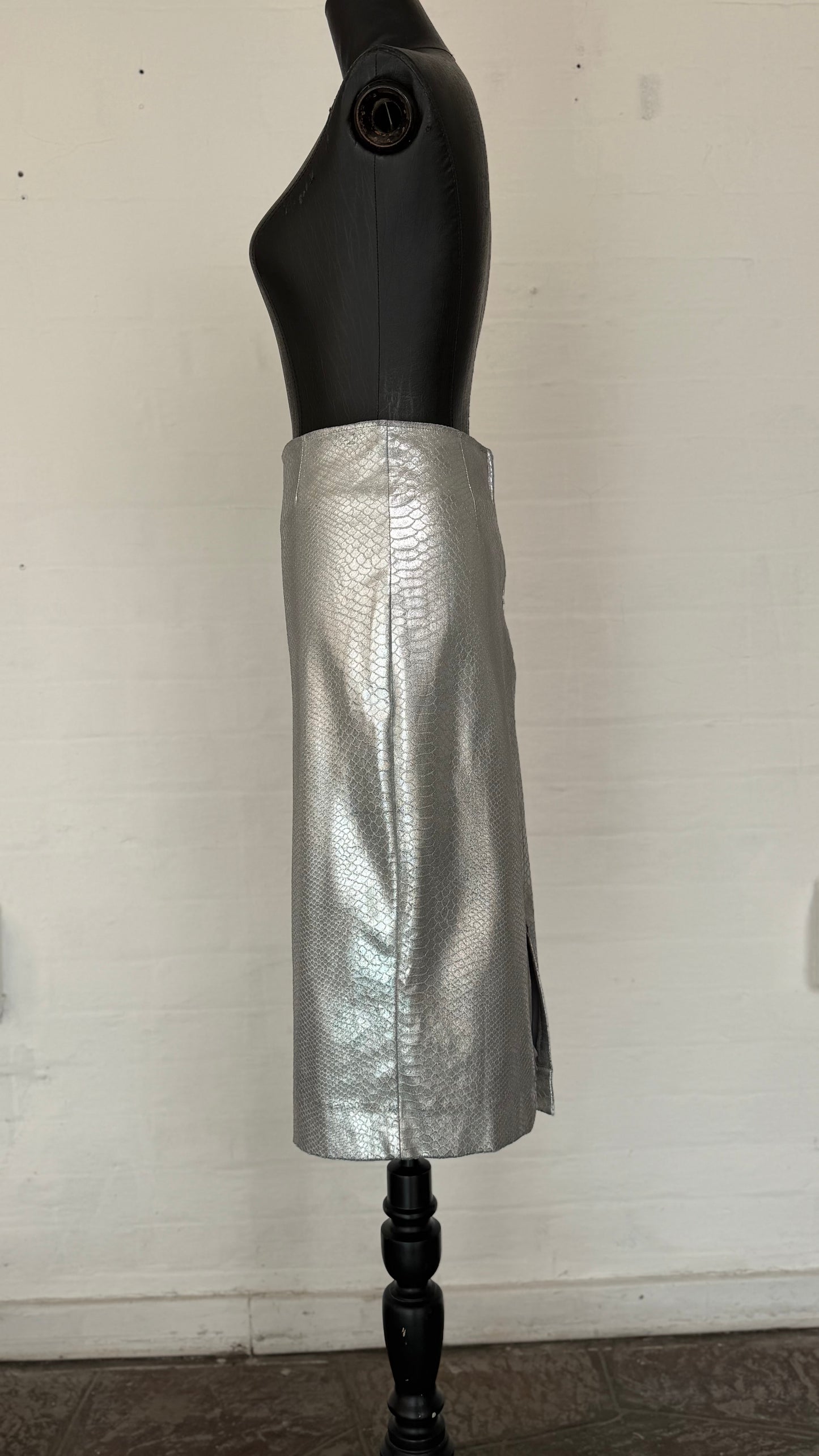 Metallic Silver Snakeskin High-Waisted Midi Pencil Skirt