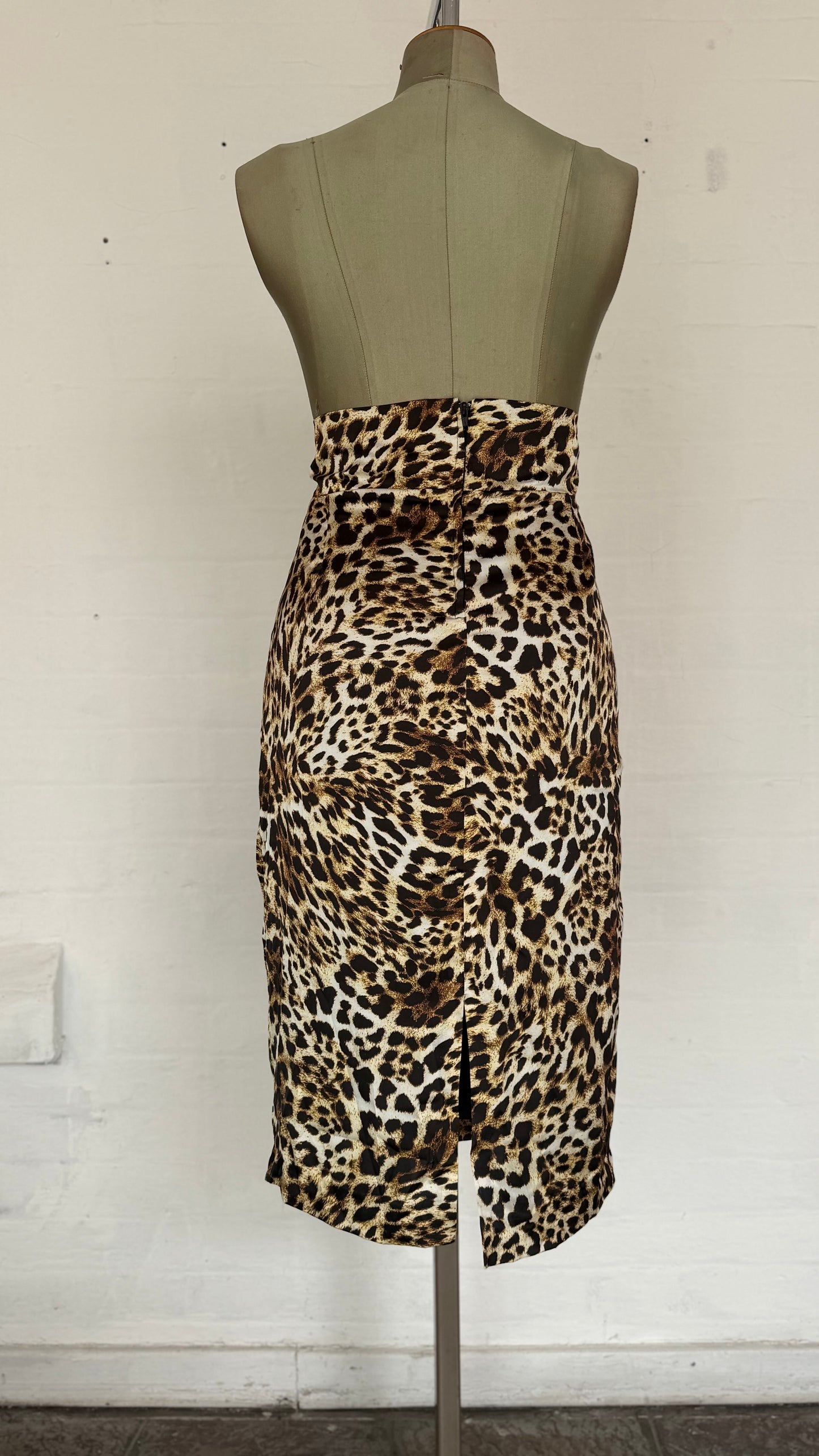 Classic Leopard Print High-Waist Pencil Midi Skirt
