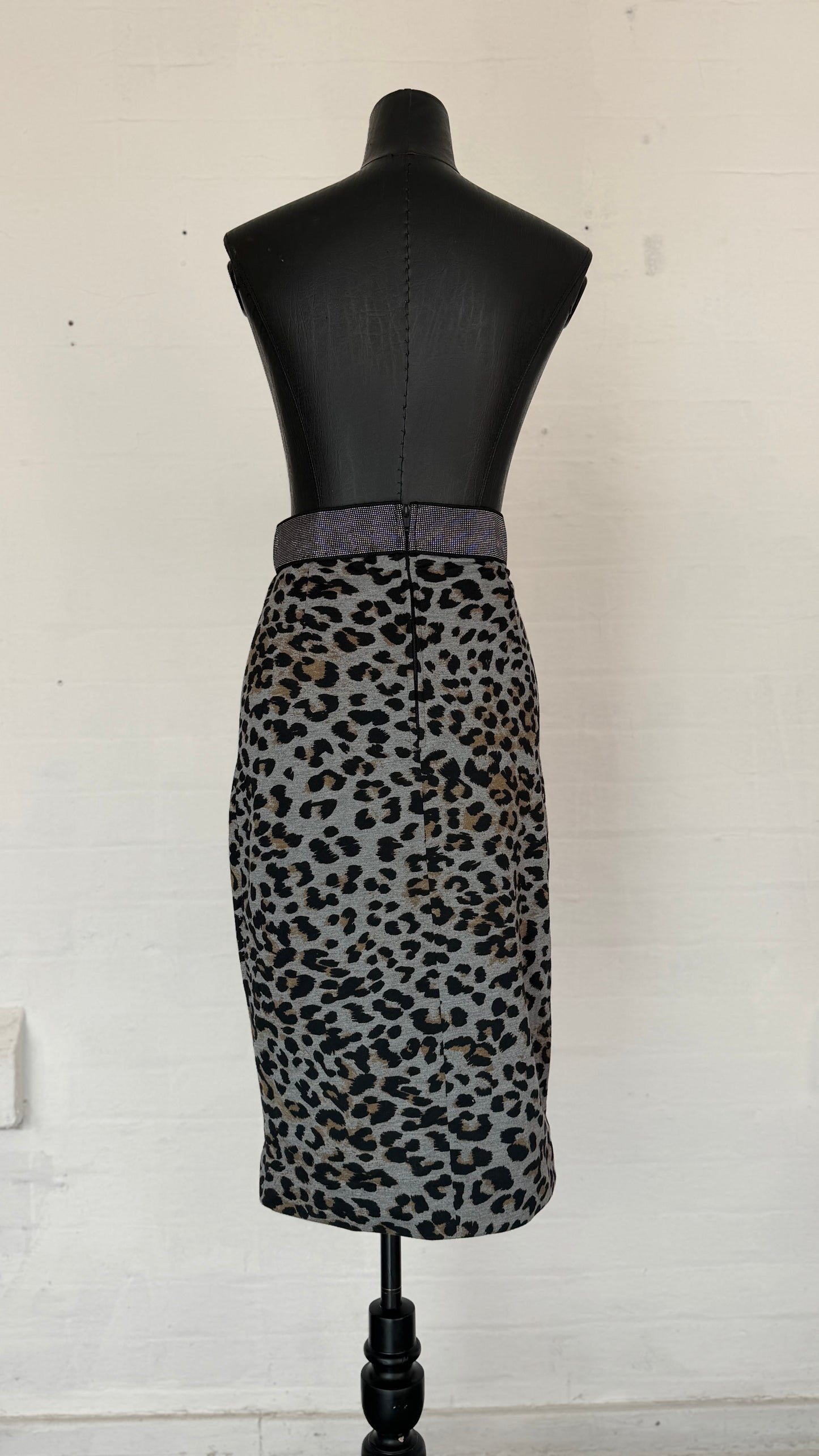 Grey Leopard Print High-Waisted Midi Pencil Skirt with Embellished Waistband