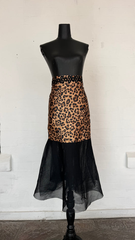 Leopard Print High-Waist Mermaid Skirt with Mesh Hem.