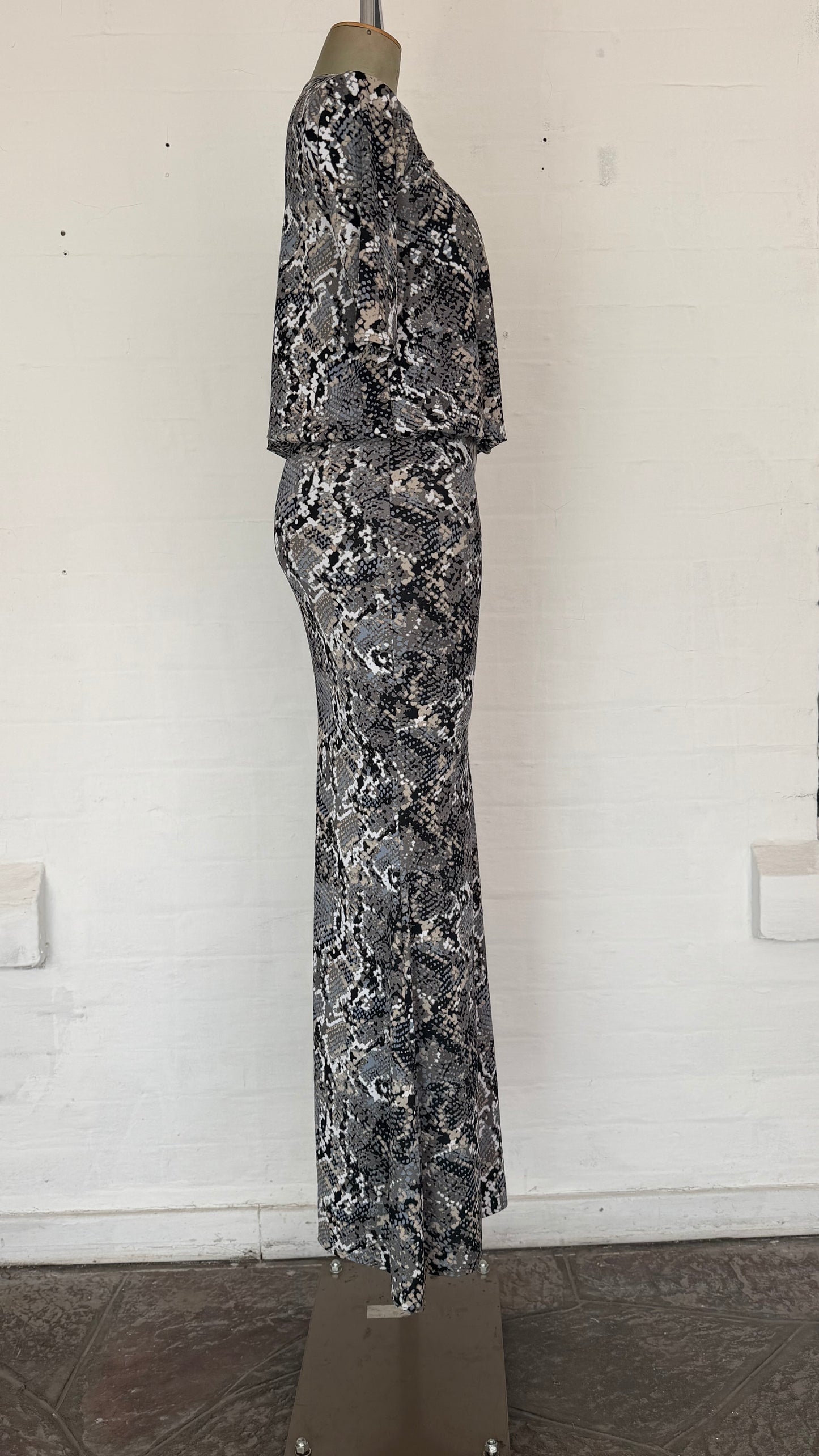 Snake Print Blouson Top & Mermaid Skirt Set – Neutral