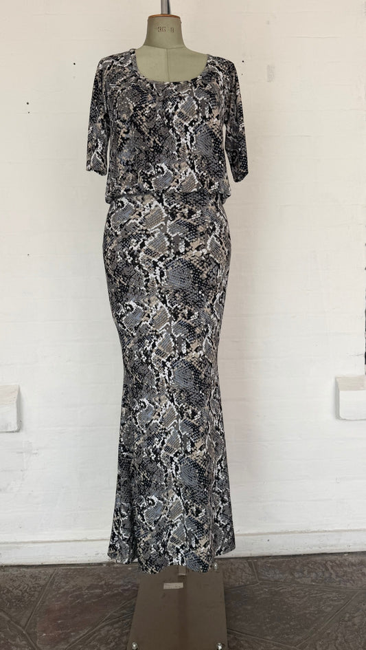 Snake Print Blouson Top & Mermaid Skirt Set – Neutral